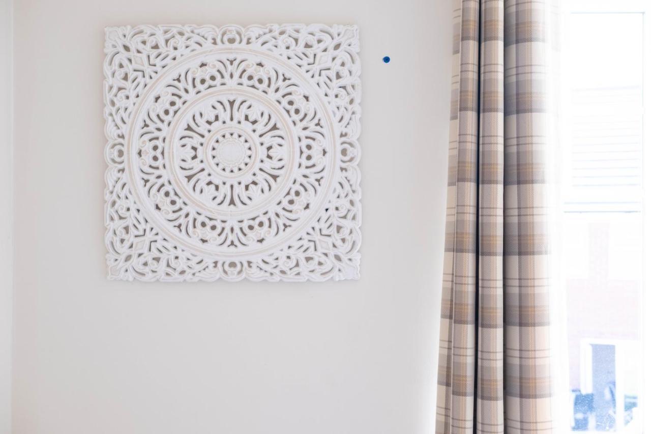 Beautiful And Comfortable Home Away From Home With Free Parking, Fast Wifi And White Crisp Hotel Standard Linen Hosted By Our Home Short Stays Нортхемптон Экстерьер фото